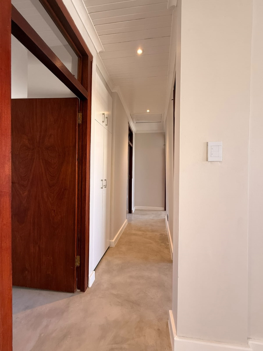 To Let 3 Bedroom Property for Rent in Lakeside Western Cape